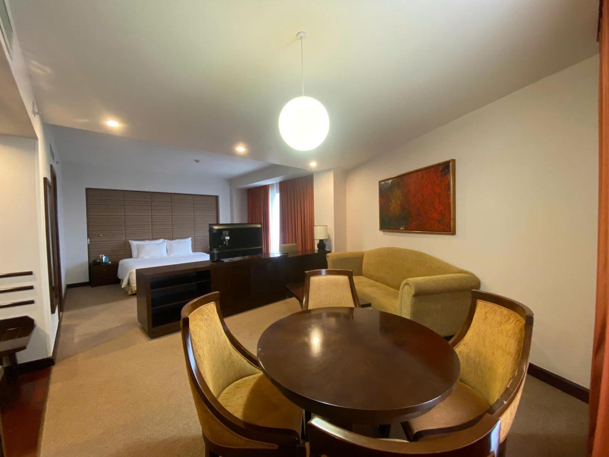 Muong Thanh Holiday Hue Hotel Værelse billede