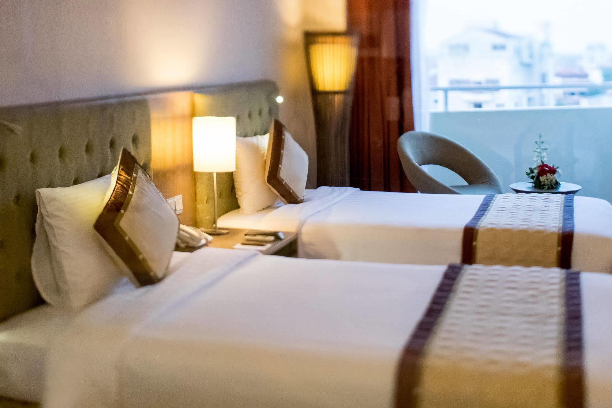 Muong Thanh Holiday Hue Hotel Eksteriør billede